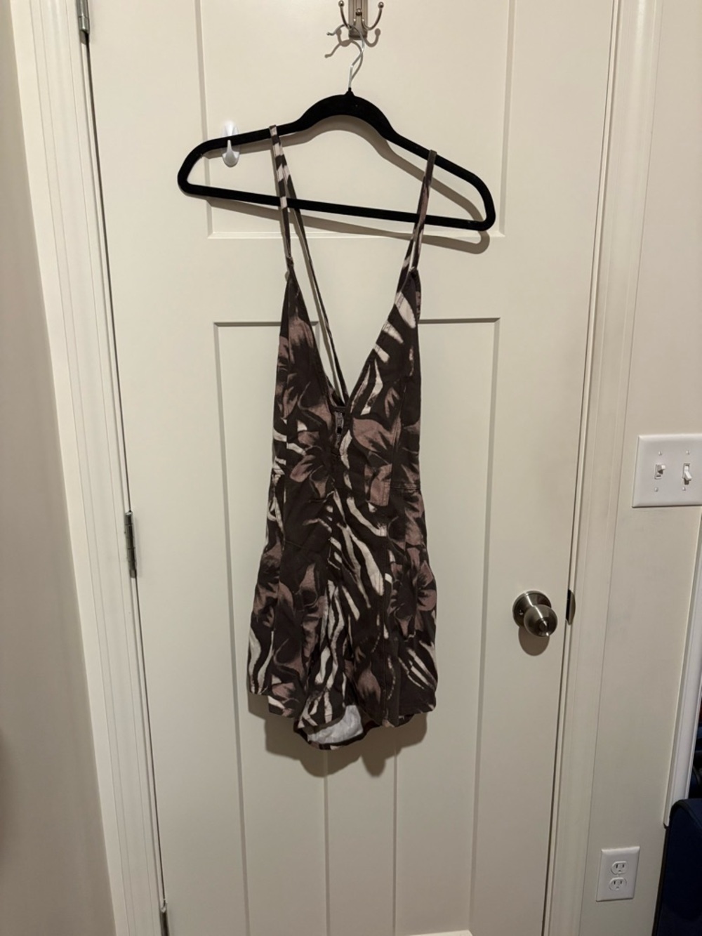 Free People Nostalgia Ultra Printed Shortalls Medium Safari Brown Combo NWT - Picture 4 of 7